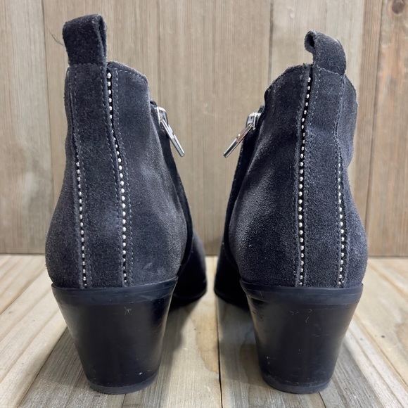 Vince Camuto boots - Picture 3 of 11